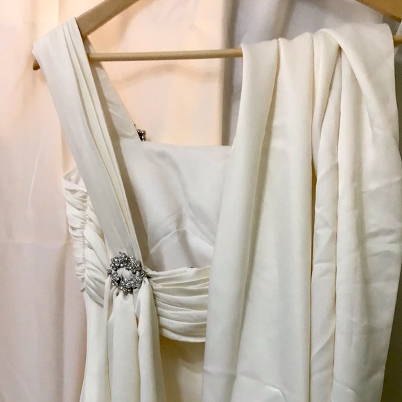 David’s Bridal Wedding Dress - Picture 9 of 15